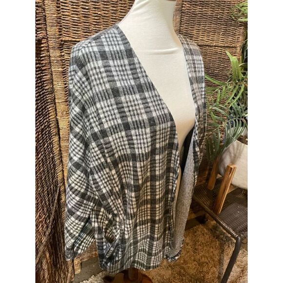 Riah Fashion Gray Open Plaid Cardigan with Pockets L - Picture 7 of 13